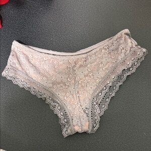 Delicate Lace Women's Panties in Soft Gray